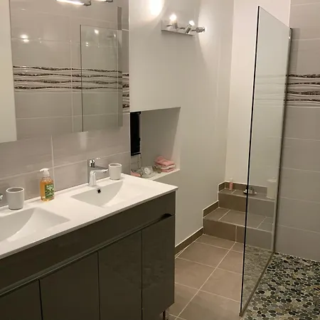 Chez Fine סן-קונטן-לה-פוטרי